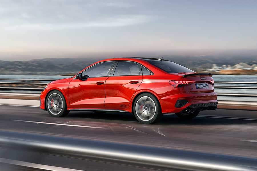 不能讓A 35和M135i繼續「秋條」下去，奧迪終於端出全新S3應戰。