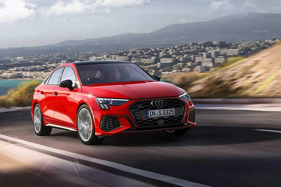 不能讓A 35和M135i繼續「秋條」下去，奧迪終於端出全新S3應戰。
