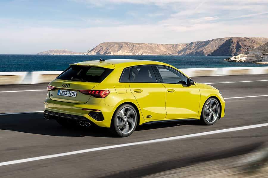 不能讓A 35和M135i繼續「秋條」下去，奧迪終於端出全新S3應戰。