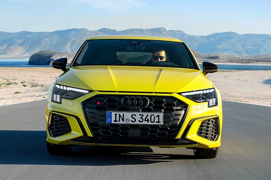 不能讓A 35和M135i繼續「秋條」下去，奧迪終於端出全新S3應戰。