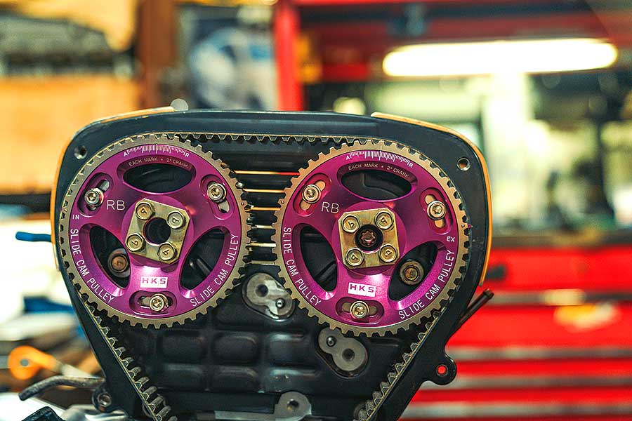 廿年前在英國公路因為試圖挑戰200mph而被捕,速度蓋世的煙鏟如今終於吐露詳情。