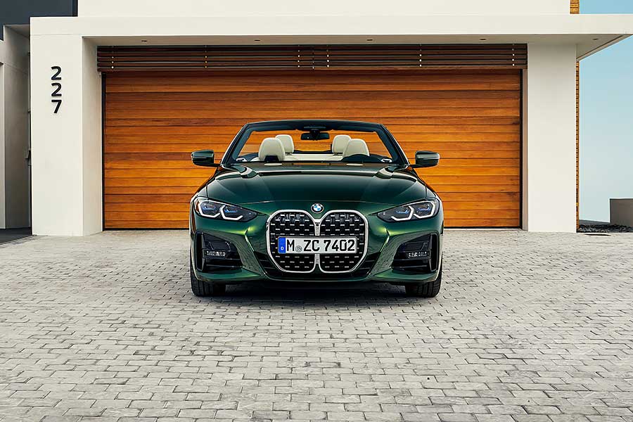 夏日漸遠,天氣微涼的秋天最適合開篷兜風了!