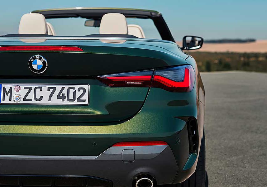 4cabrio-10 夏日漸遠,天氣微涼的秋天最適合開篷兜風了!