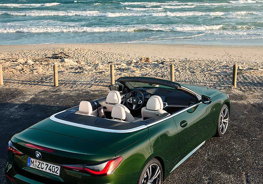 4cabrio-12 夏日漸遠,天氣微涼的秋天最適合開篷兜風了!