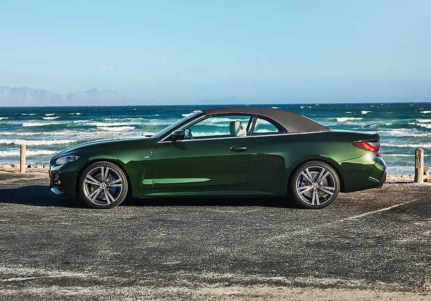 4cabrio-6 夏日漸遠,天氣微涼的秋天最適合開篷兜風了!