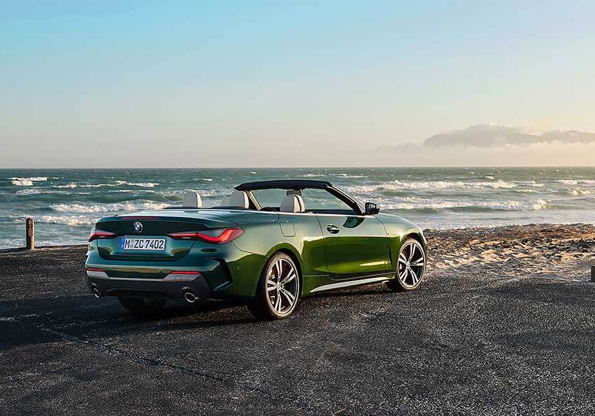 4cabrio-8 夏日漸遠,天氣微涼的秋天最適合開篷兜風了!