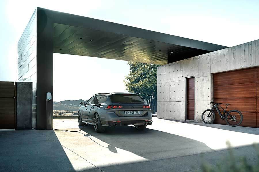 聽說國內總代理年底即將引進508 SW,但我們認為這個版本更符合大家期待。