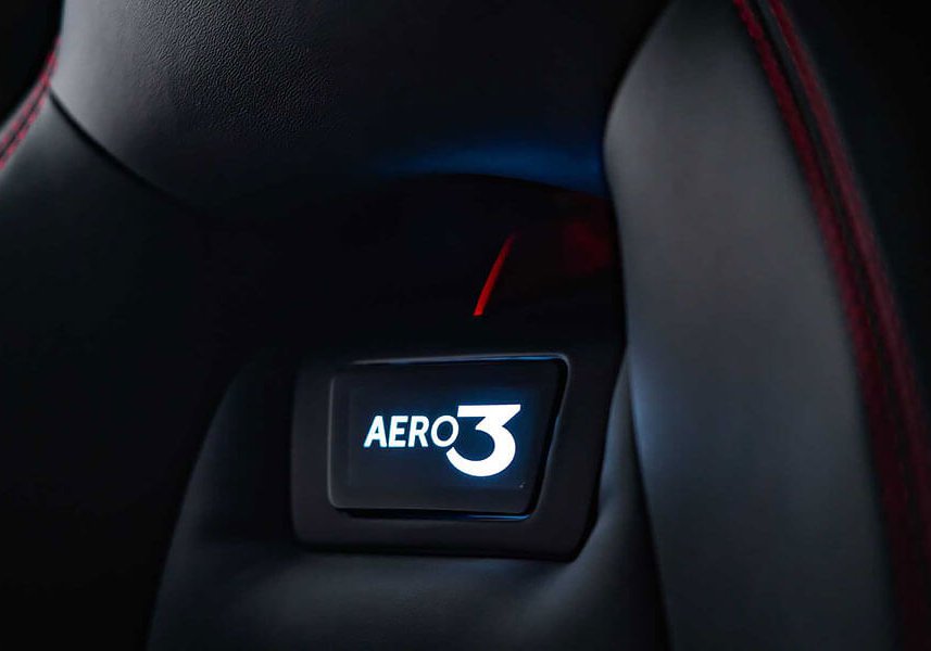 aero3-13 當代汽車設計得愈來愈沒有特色?幸好義大利人總能帶我們找回對車的熱愛。