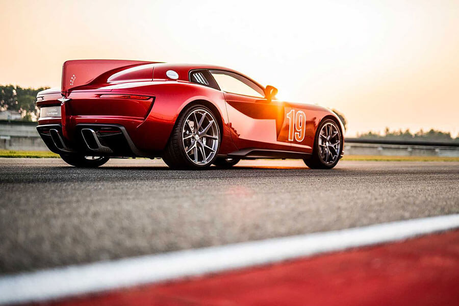 當代汽車設計得愈來愈沒有特色?幸好義大利人總能帶我們找回對車的熱愛。