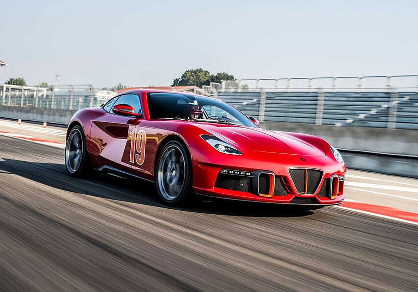 aero3-36 當代汽車設計得愈來愈沒有特色?幸好義大利人總能帶我們找回對車的熱愛。