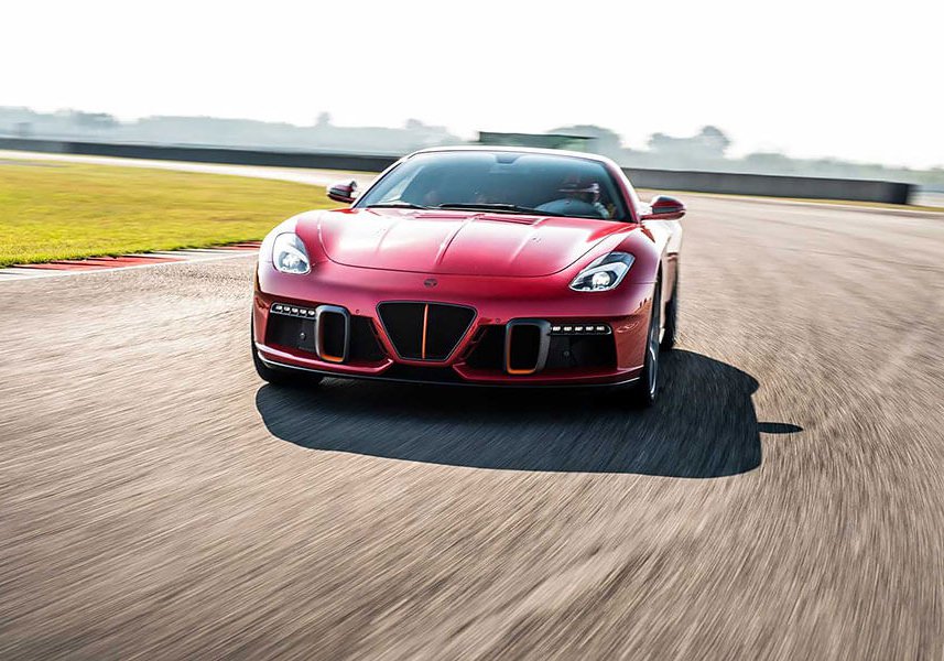 aero3-38 當代汽車設計得愈來愈沒有特色?幸好義大利人總能帶我們找回對車的熱愛。