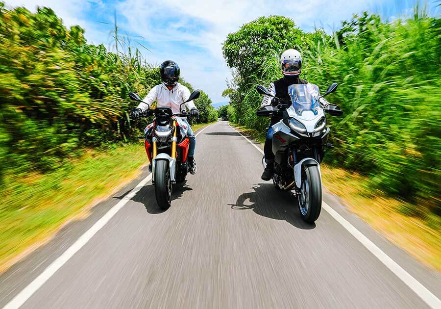 F系聲量在自家中遠不及身擁對臥引擎的兄弟姊妹們,但平易近人好驅策的親人特性卻是寶馬二輪產物中的稀有品。