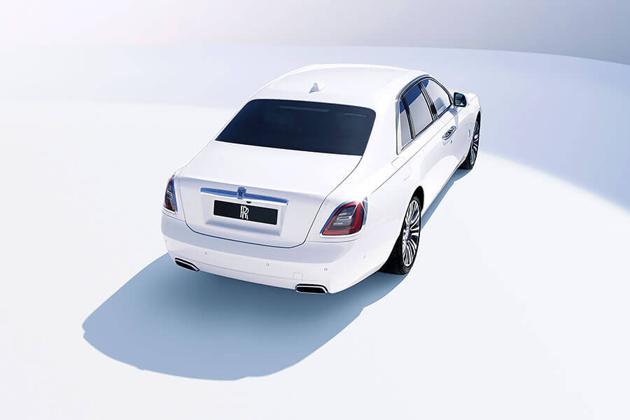 若在農曆七月的夜裡見到神秘白影出沒,可得小心千萬別被它吸引過去。