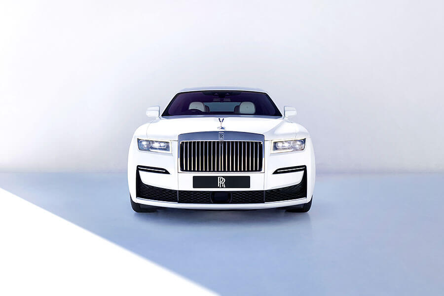 若在農曆七月的夜裡見到神秘白影出沒,可得小心千萬別被它吸引過去。