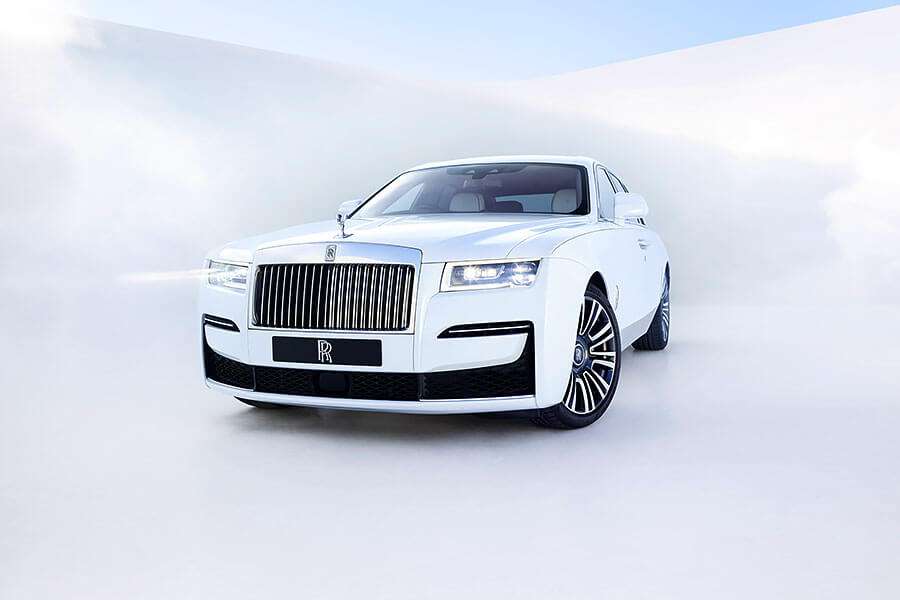 若在農曆七月的夜裡見到神秘白影出沒,可得小心千萬別被它吸引過去。