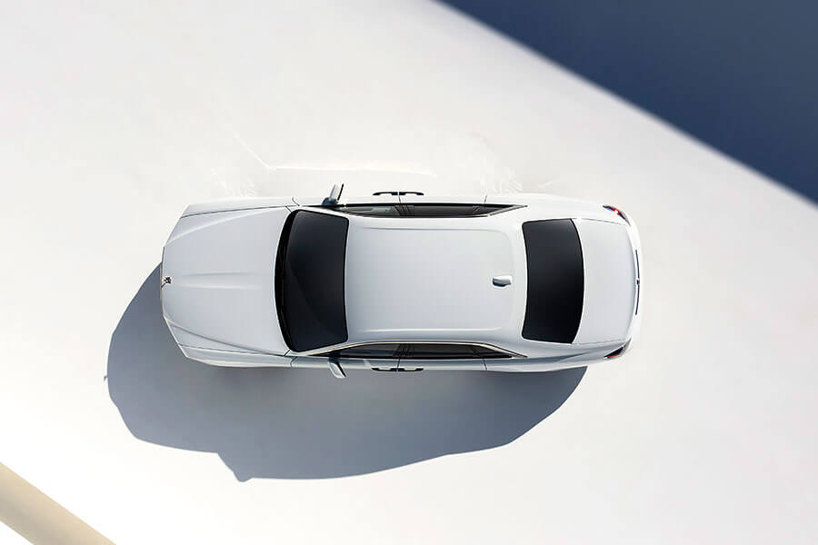 若在農曆七月的夜裡見到神秘白影出沒,可得小心千萬別被它吸引過去。