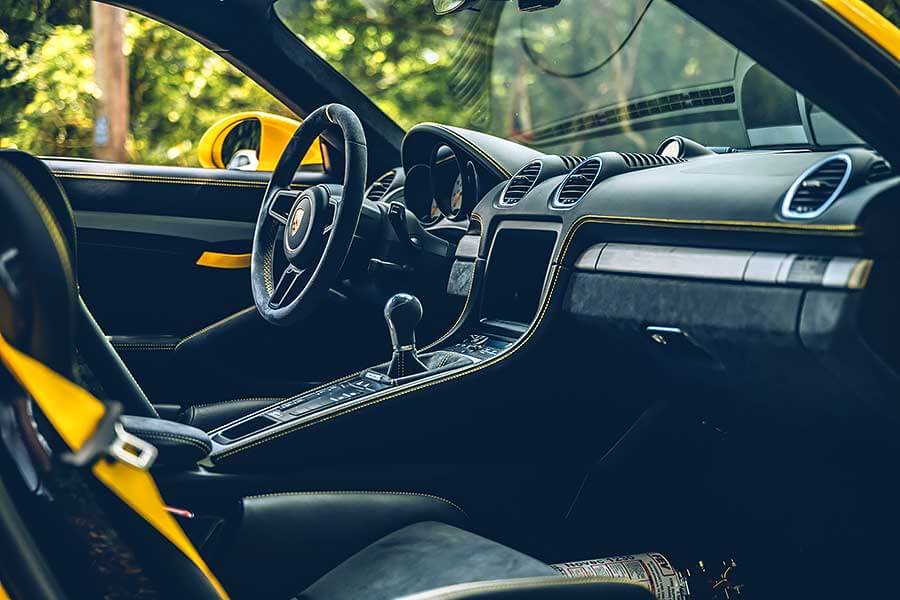 小子，手排先去練會了再來。