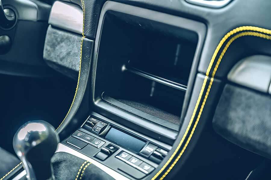 小子，手排先去練會了再來。