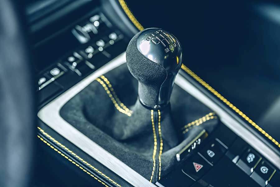 小子，手排先去練會了再來。