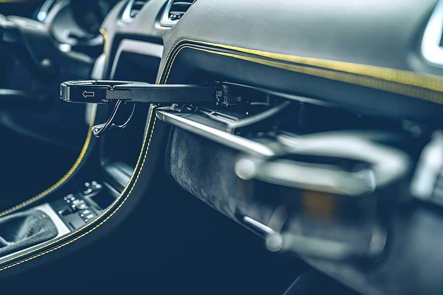 小子，手排先去練會了再來。