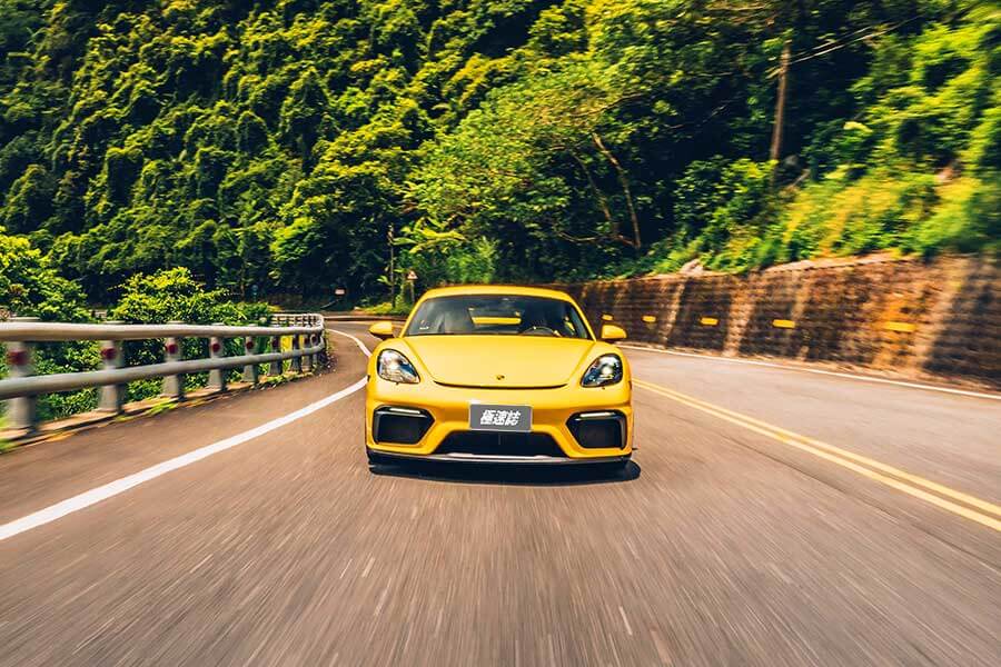 小子，手排先去練會了再來。