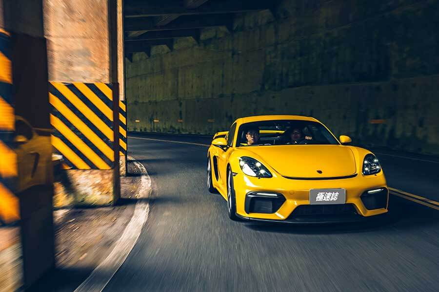 小子，手排先去練會了再來。