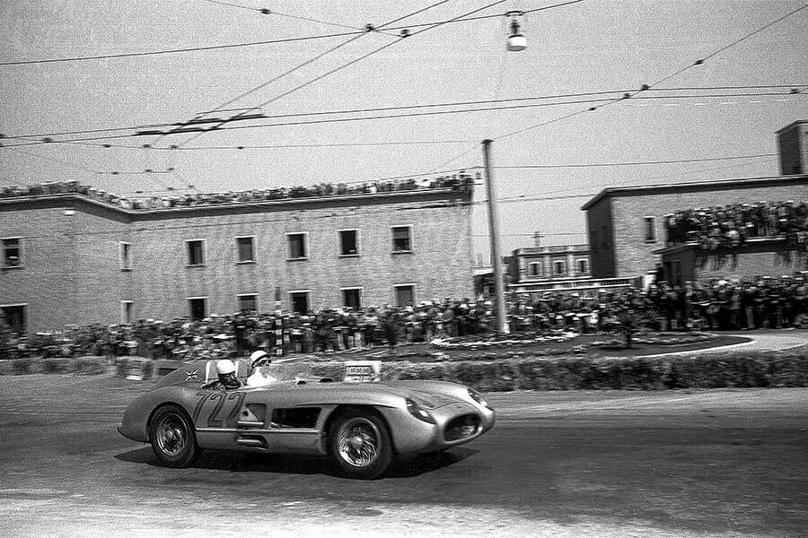 既是賽車手,又是環球知名品牌和英式烤餅迷,Stirling爵士果然從不缺乏啟發性。