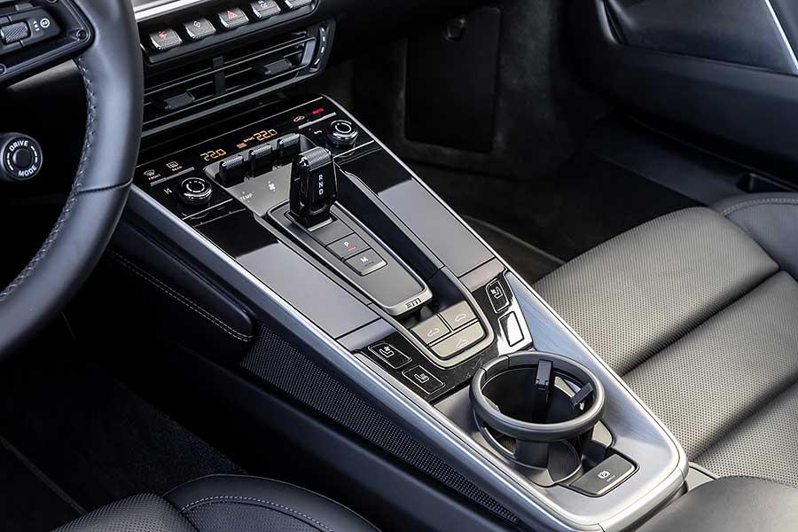 從經典跑車到救世休旅，保時捷過去所做的變法多到令人難以想像。