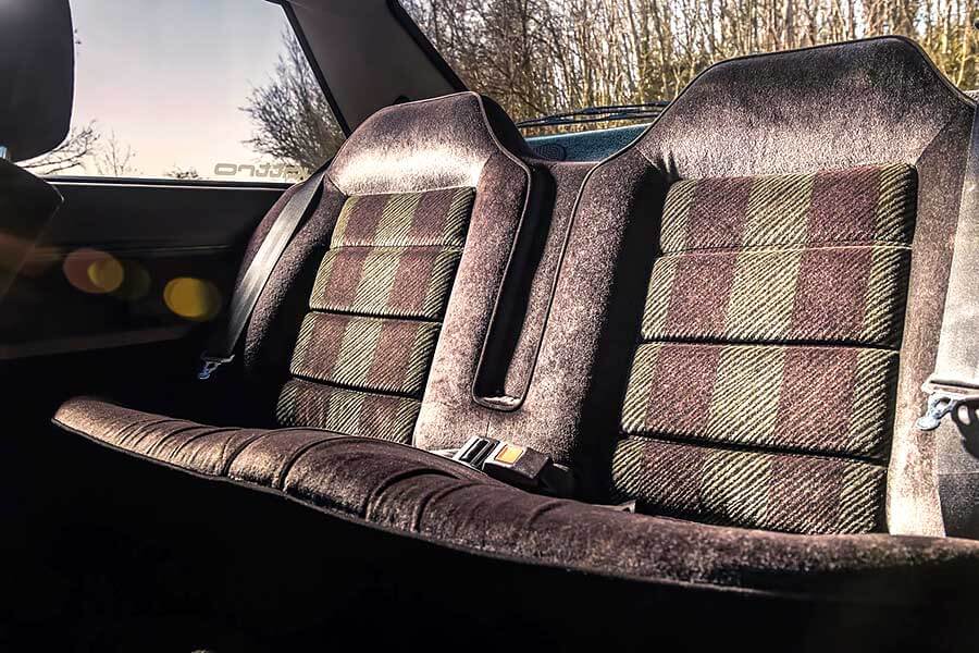 是時候發動這件八零年代代表作，看看人生是否果真到了不惑之年才開花。