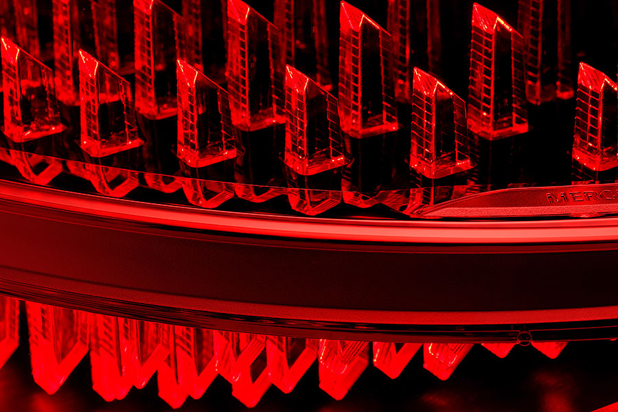 sclass-10 都說是科技旗艦了,所以外型當然不是改款重點。