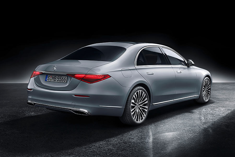 sclass-11 都說是科技旗艦了,所以外型當然不是改款重點。