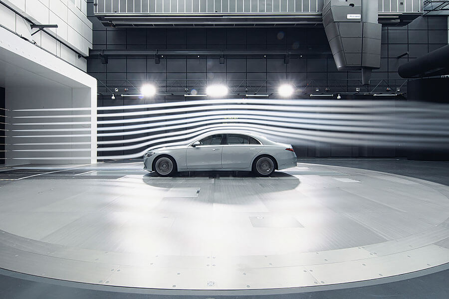 都說是科技旗艦了,所以外型當然不是改款重點。