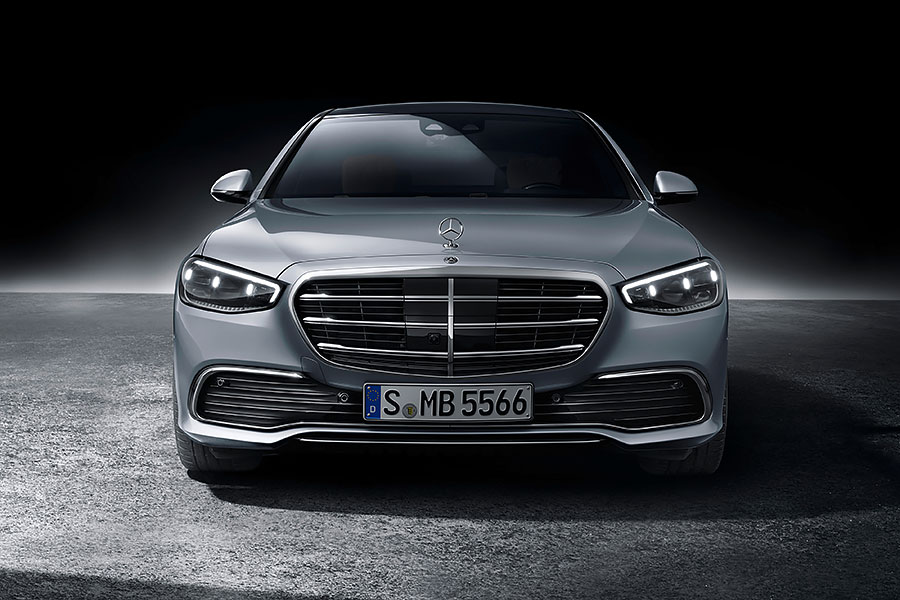 sclass-2 都說是科技旗艦了,所以外型當然不是改款重點。