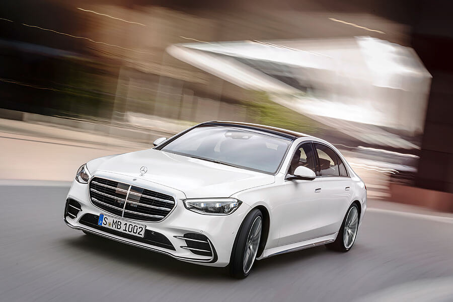 都說是科技旗艦了,所以外型當然不是改款重點。