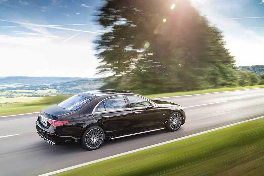 都說是科技旗艦了,所以外型當然不是改款重點。