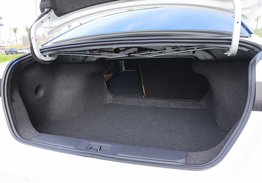 sentra-21 當了三十多年的好爸爸,熱血有型就趁這回了。