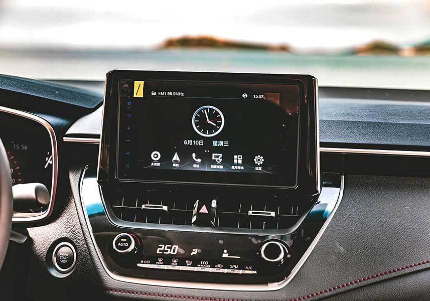 sportsedan-10 有人戲稱Sedan為砂彈(鋼砲的反義詞),不過這次我們著眼的點不在於說文解字,而是那位可以給你最高的樂趣指數……。