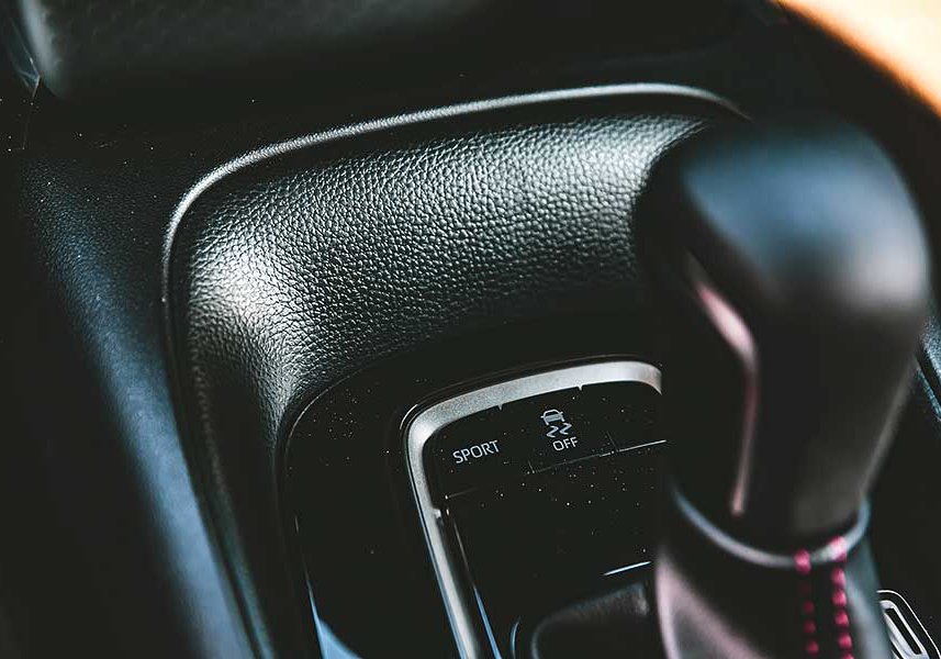 sportsedan-12 有人戲稱Sedan為砂彈(鋼砲的反義詞),不過這次我們著眼的點不在於說文解字,而是那位可以給你最高的樂趣指數……。