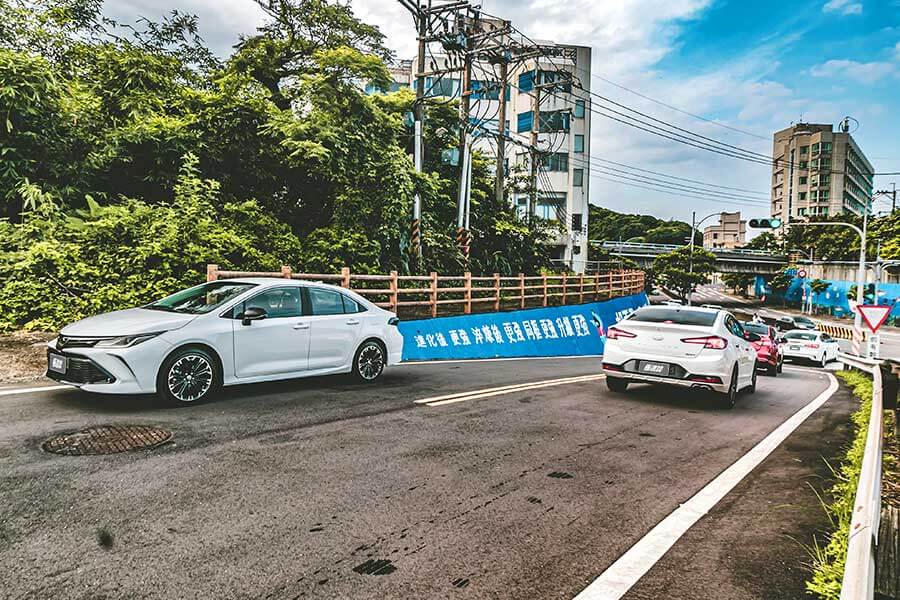 有人戲稱Sedan為砂彈(鋼砲的反義詞),不過這次我們著眼的點不在於說文解字,而是那位可以給你最高的樂趣指數……。