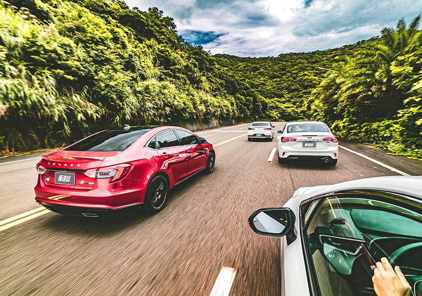 sportsedan-25 有人戲稱Sedan為砂彈(鋼砲的反義詞),不過這次我們著眼的點不在於說文解字,而是那位可以給你最高的樂趣指數……。