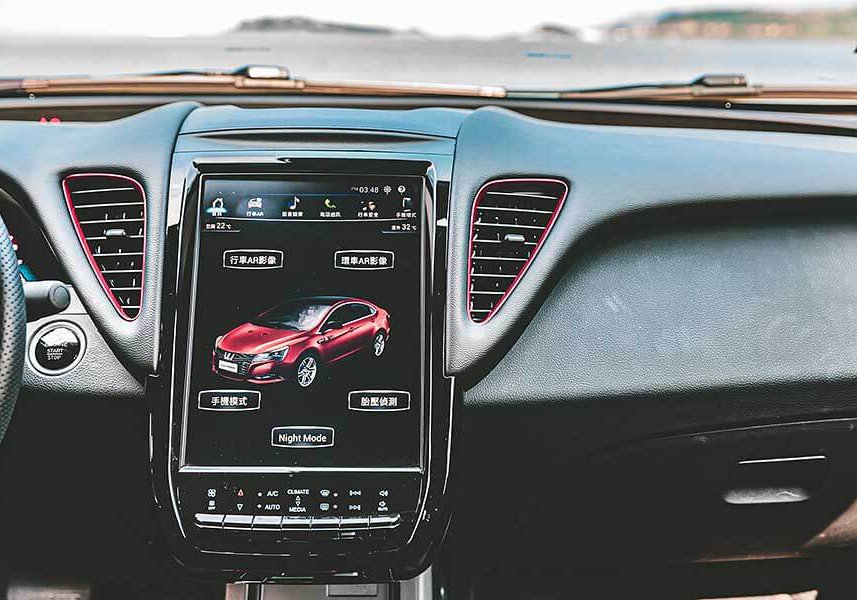 sportsedan-33 有人戲稱Sedan為砂彈(鋼砲的反義詞),不過這次我們著眼的點不在於說文解字,而是那位可以給你最高的樂趣指數……。