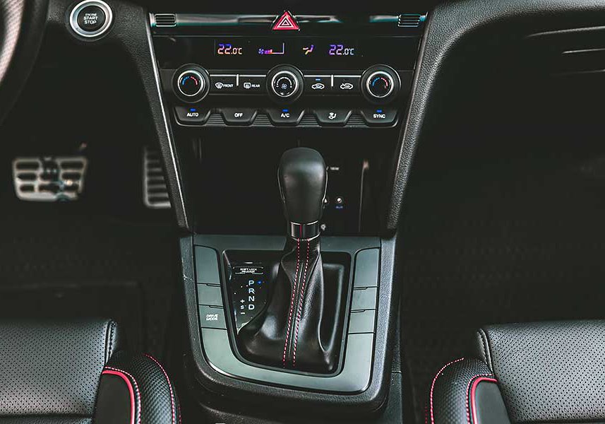 sportsedan-50 有人戲稱Sedan為砂彈(鋼砲的反義詞),不過這次我們著眼的點不在於說文解字,而是那位可以給你最高的樂趣指數……。