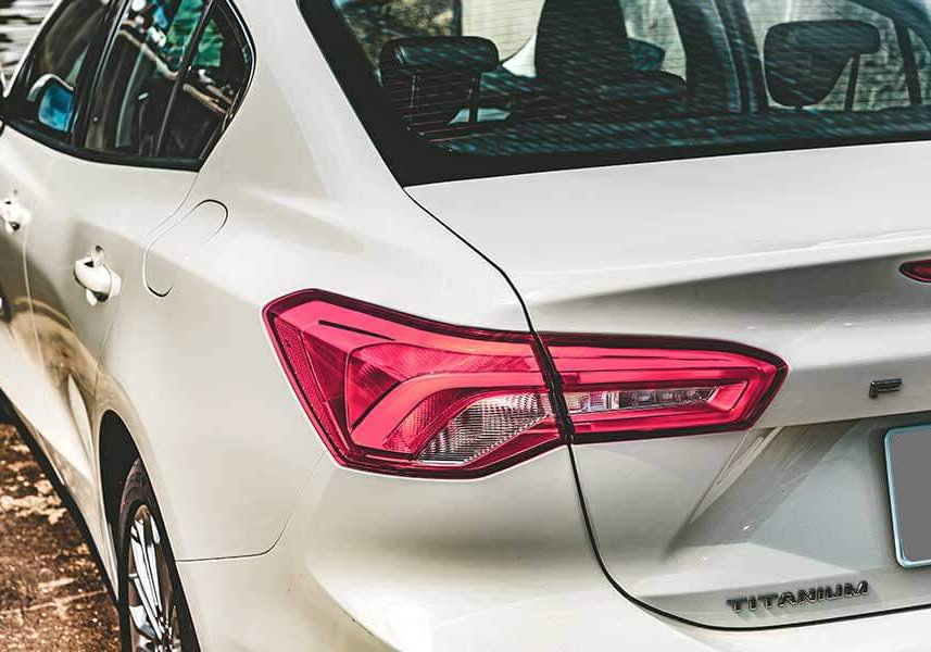 sportsedan-70 有人戲稱Sedan為砂彈(鋼砲的反義詞),不過這次我們著眼的點不在於說文解字,而是那位可以給你最高的樂趣指數……。