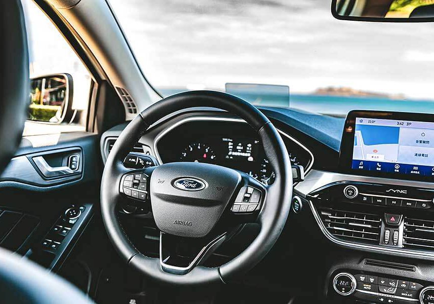 sportsedan-73 有人戲稱Sedan為砂彈(鋼砲的反義詞),不過這次我們著眼的點不在於說文解字,而是那位可以給你最高的樂趣指數……。