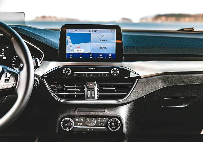 sportsedan-74 有人戲稱Sedan為砂彈(鋼砲的反義詞),不過這次我們著眼的點不在於說文解字,而是那位可以給你最高的樂趣指數……。