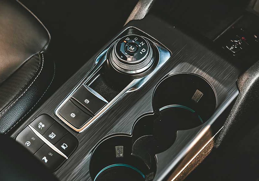 sportsedan-75 有人戲稱Sedan為砂彈(鋼砲的反義詞),不過這次我們著眼的點不在於說文解字,而是那位可以給你最高的樂趣指數……。