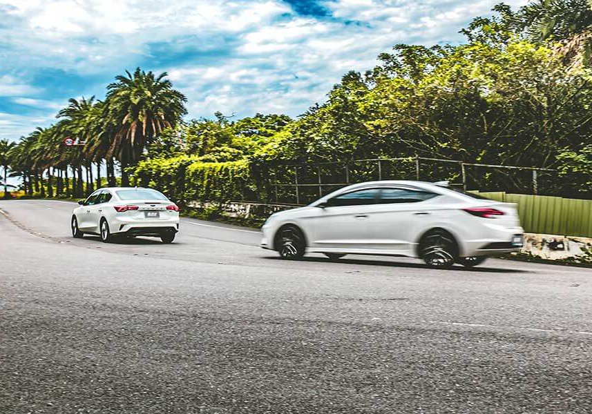 sportsedan-85 有人戲稱Sedan為砂彈(鋼砲的反義詞),不過這次我們著眼的點不在於說文解字,而是那位可以給你最高的樂趣指數……。