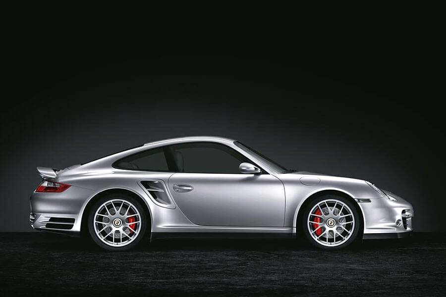 看完新型911 Turbo的測試報告覺得熱血沸騰難以自已嗎？馬上用Chris Harris的二手Turbo購買指南止癢吧。