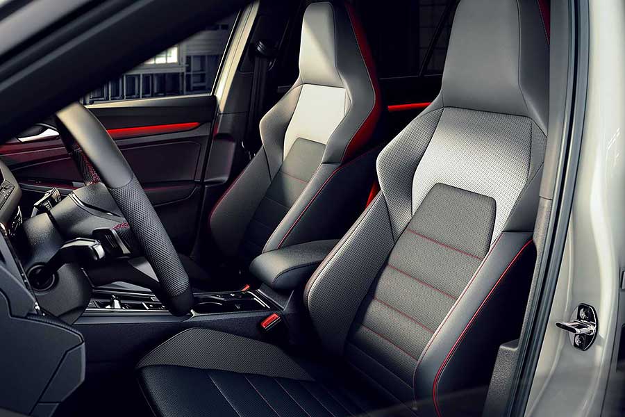 在八代Golf R現身以前,就用300匹馬力的GTI Clubsport先過過癮吧!