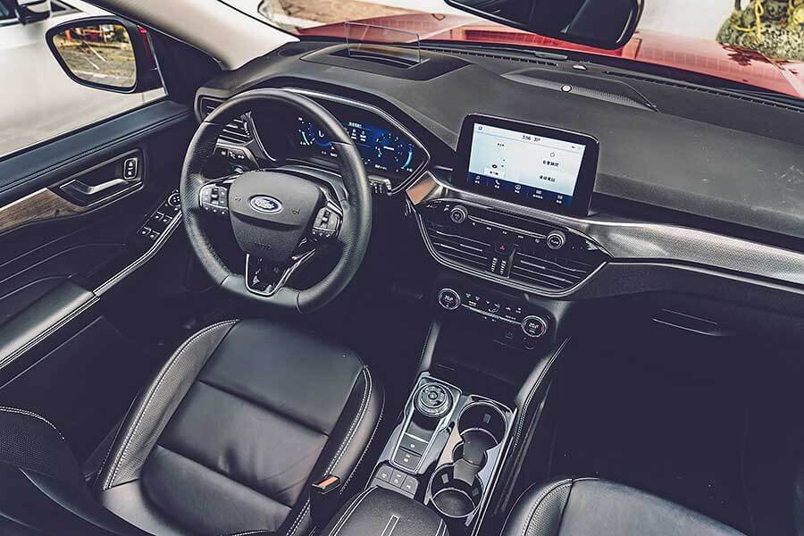 dailypower-13 潛力很玄妙,例如在菜市場抱著兩個孫子還可以伸手掏錢拿菜同時多討兩把蔥一包蒜,一轉頭再跟隔壁鄰居吵架當閒聊的祖父母,平凡卻身懷絕技。